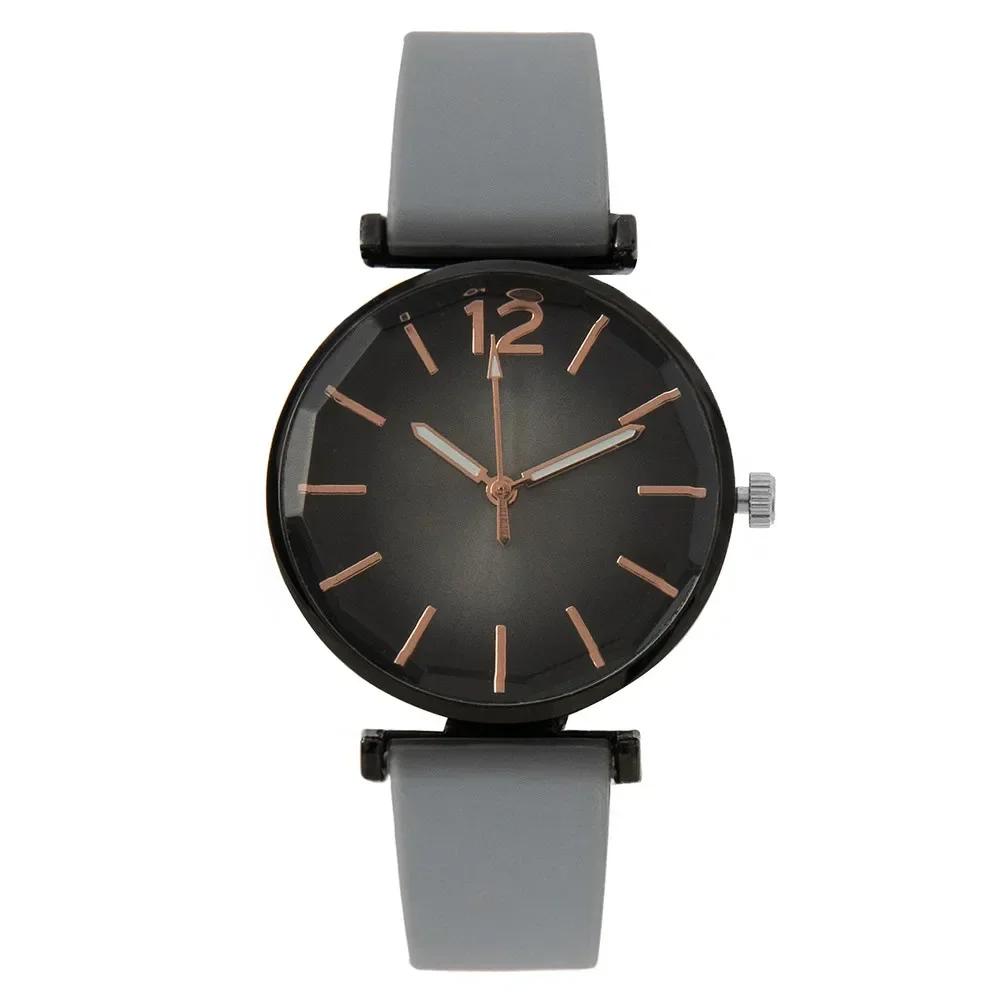 Fashion Ladies Sports Simple Black Dial Quartz Watch Casual 2025 Hot Sale Green Silicone Strap Women Clock Dress Wristwatches