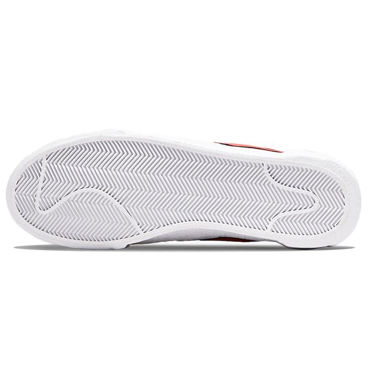 Nike KAWS x sacai x Blazer Low Team Red Unisex sportbačiai Hot-Lava White DM7901-600