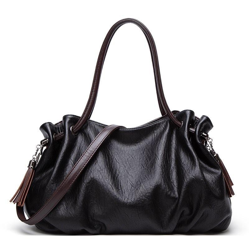 

Stylish Large Capacity Real Leather Shoulder Bag For Women Soft Lambskin Everyday Use