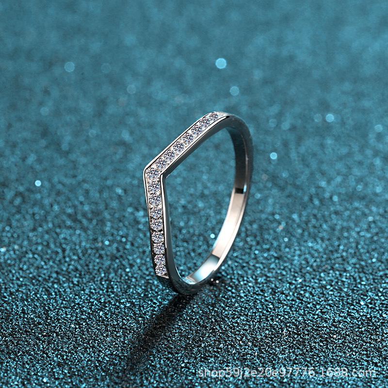 

Вечность с муассанитом V-образной формы: Кольцо из стерлингового серебра 925 пробы с имитацией бриллианта для женщин Size 9