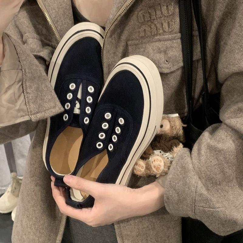 One-pedal Round Head Thick-soled Versatile Casual Board Shoes Versatile Breathable Thick-soled Canvas Shoes Spring and Autumn 2025 New Models