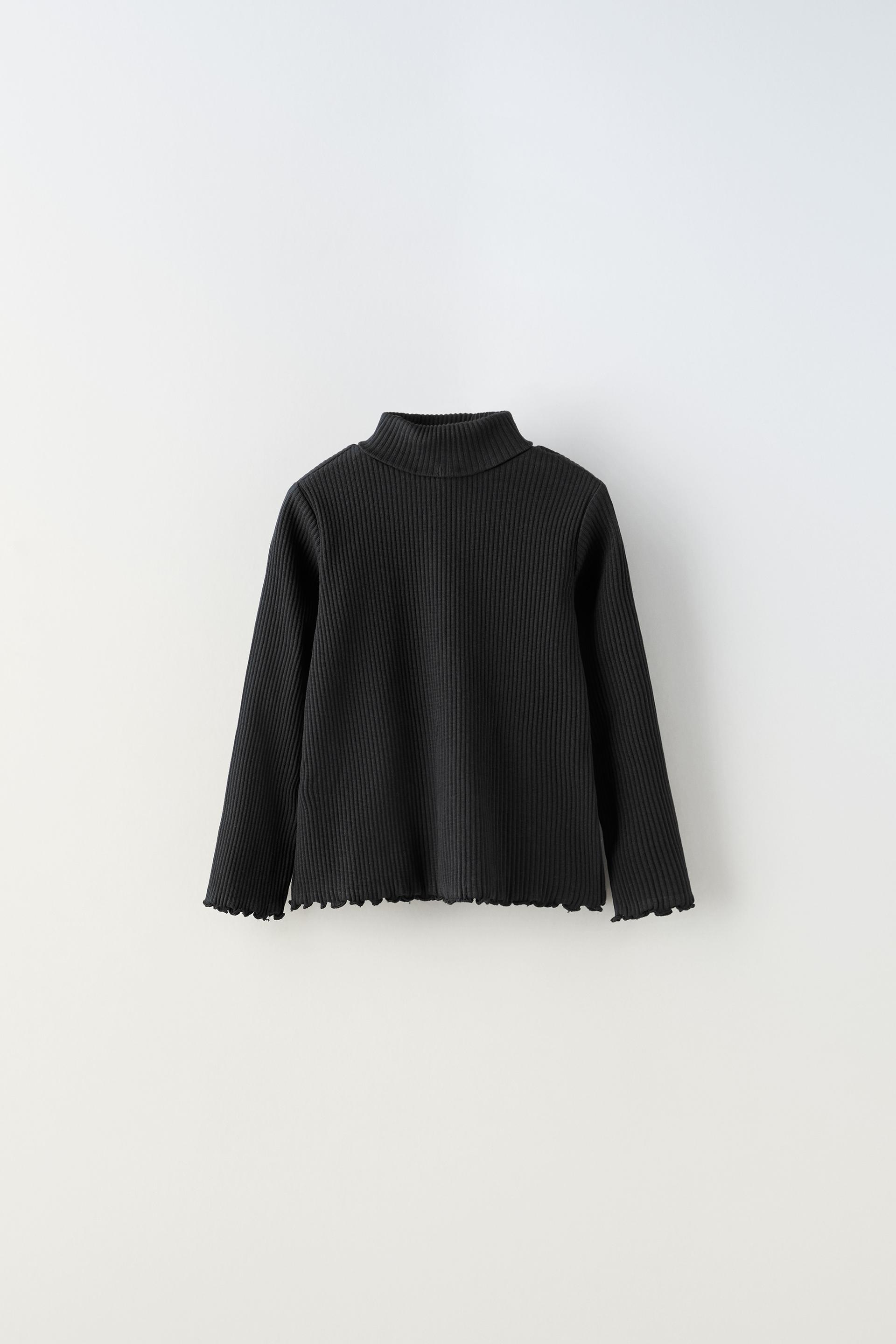 

РЕБРИСТЫЙ ТОП С ЗЕМЛЯНЫМИ ДЕТАЛЯМИ