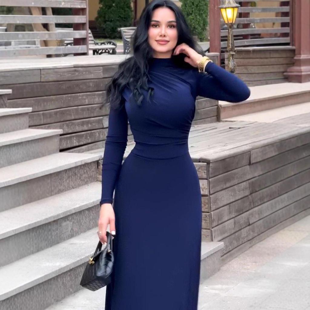 Elegantní podzimní dámské šaty 2025, evropský a americký styl, s dlouhým rukávem, kulatým výstřihem, přiléhavé v pase