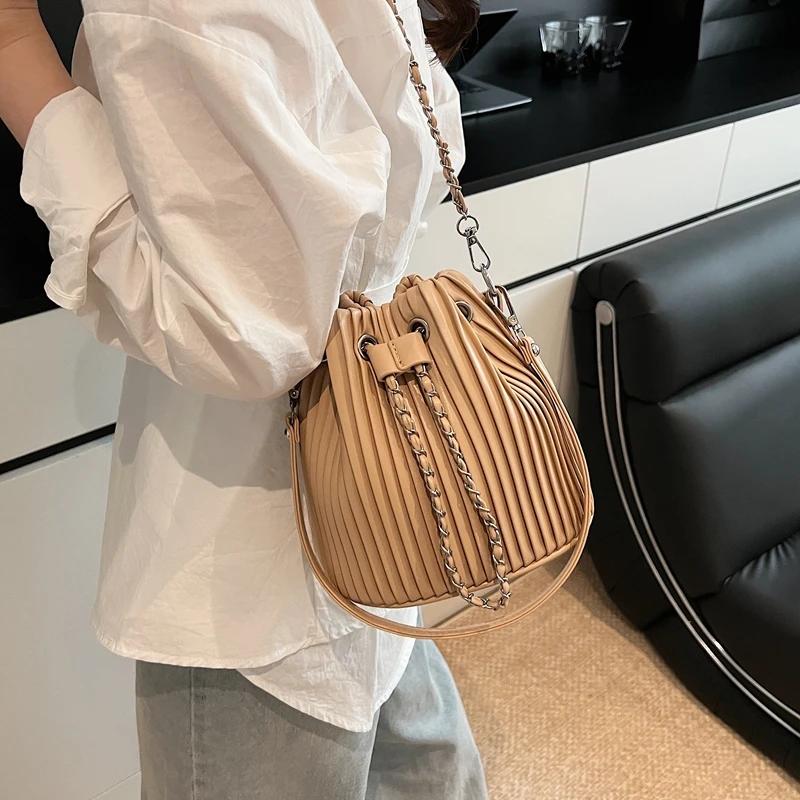 Black Bag For Women Fashion Pleated Strape Design Shoulder Bag Trend Drawstring Bucket Crossbody Bag Lady Pu Leather Bag Brand