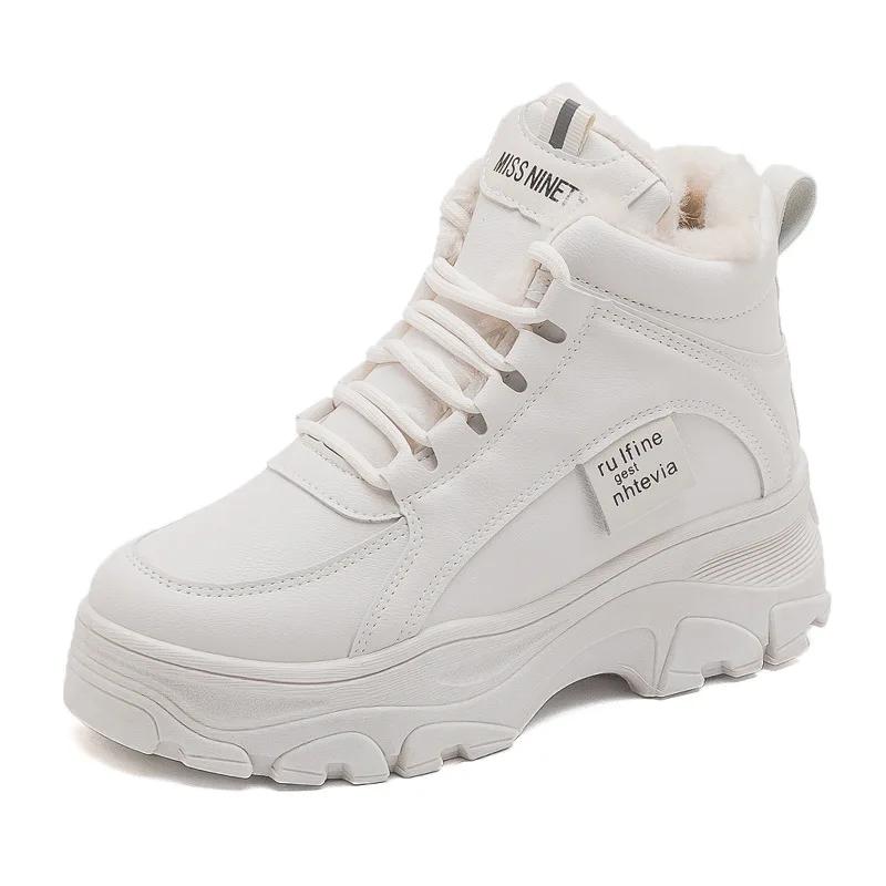 Zimní boty Dámské platformové boty 2024 Nové robustní tenisky Bílé vysoké kecky Ležérní boty Designová móda Plyšové teplé kotníkové boty Žena