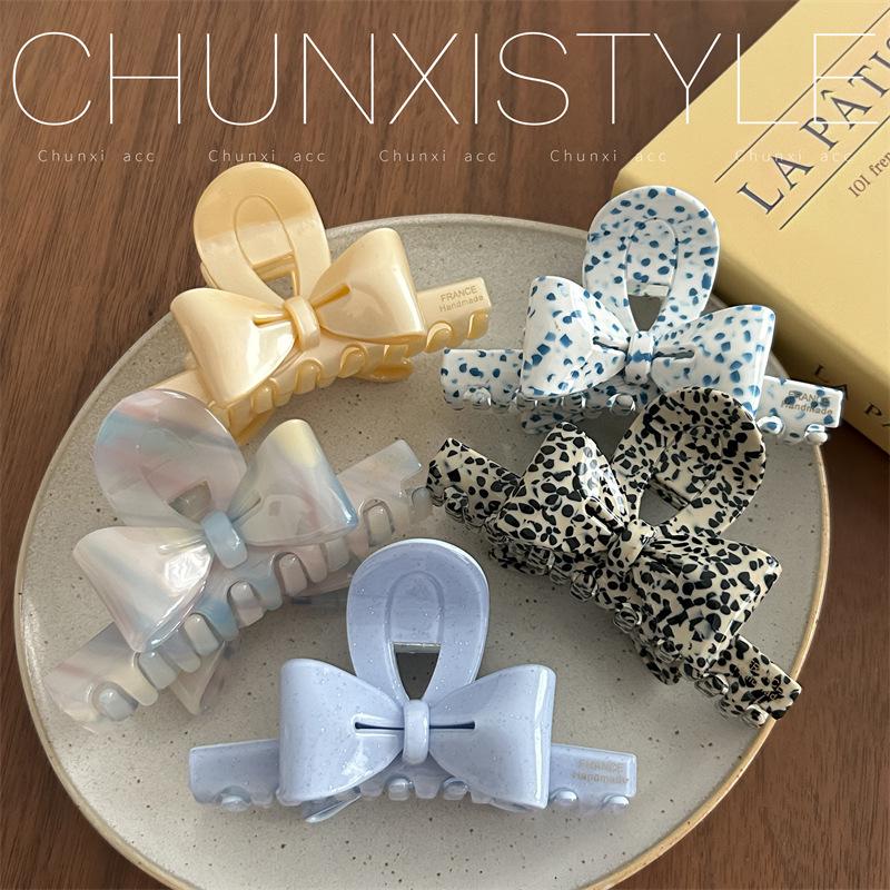 Elegante kleine Haarklammer mit Schleife im französischen Stil aus Acetat