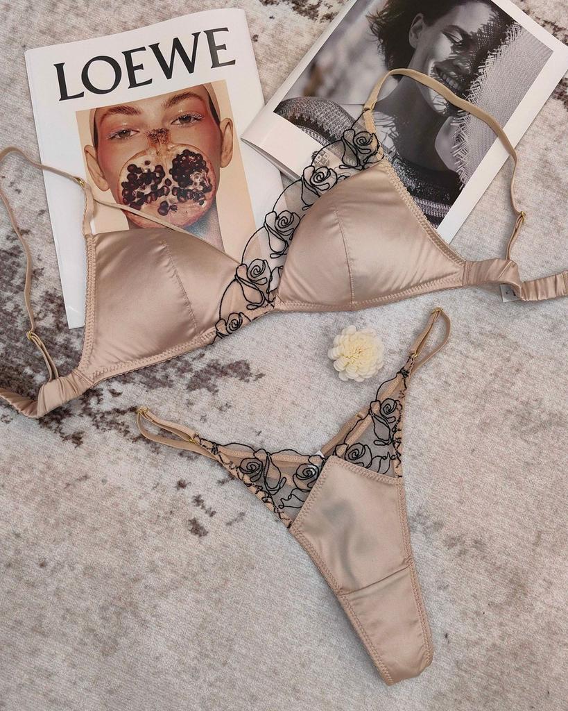 Hot Sale Sexy Thin Satin Splicing Lace Bra Big Breast Small Rim Free Bra Underwear Set