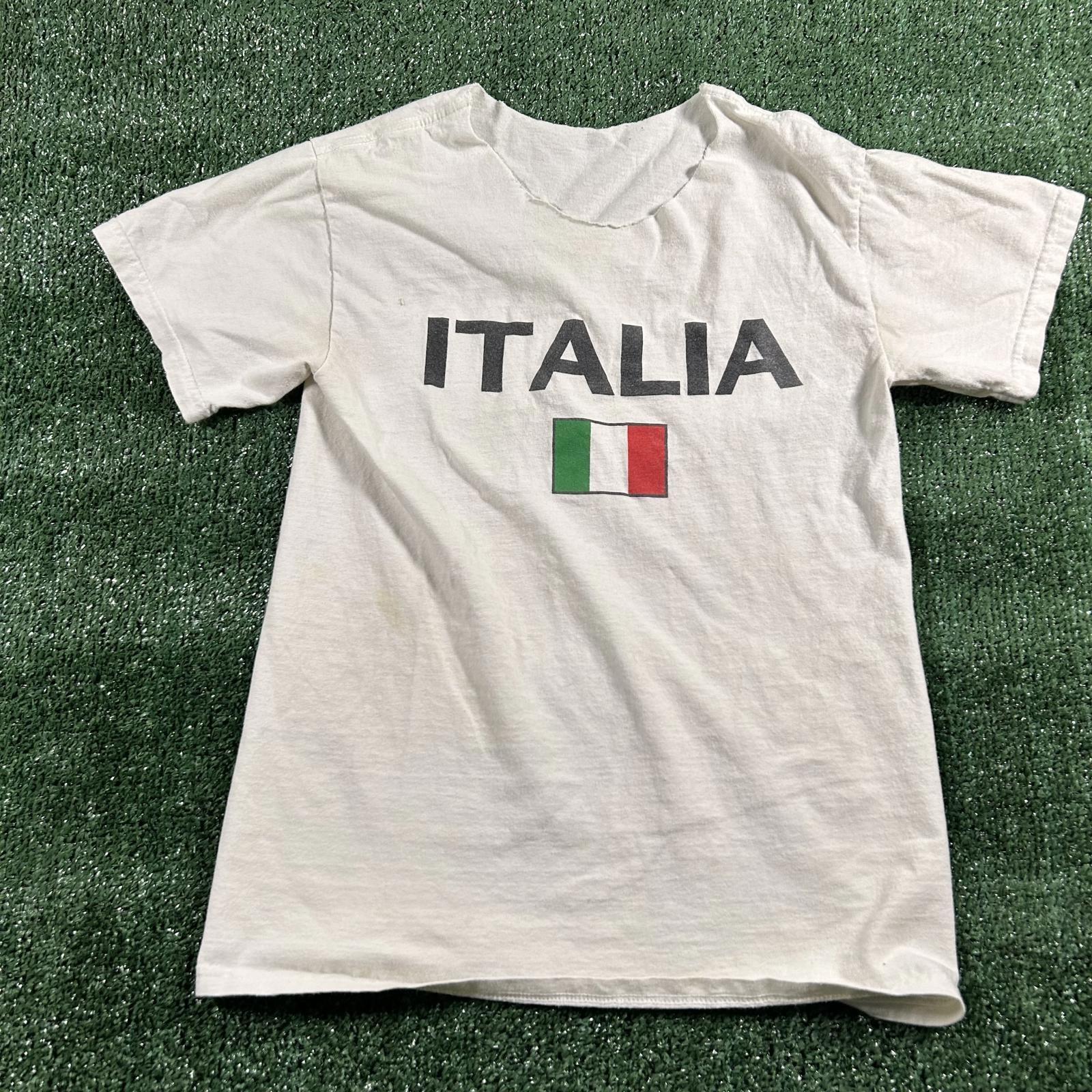 White distressed Italia Graphic T-Shirt. Fits like small S