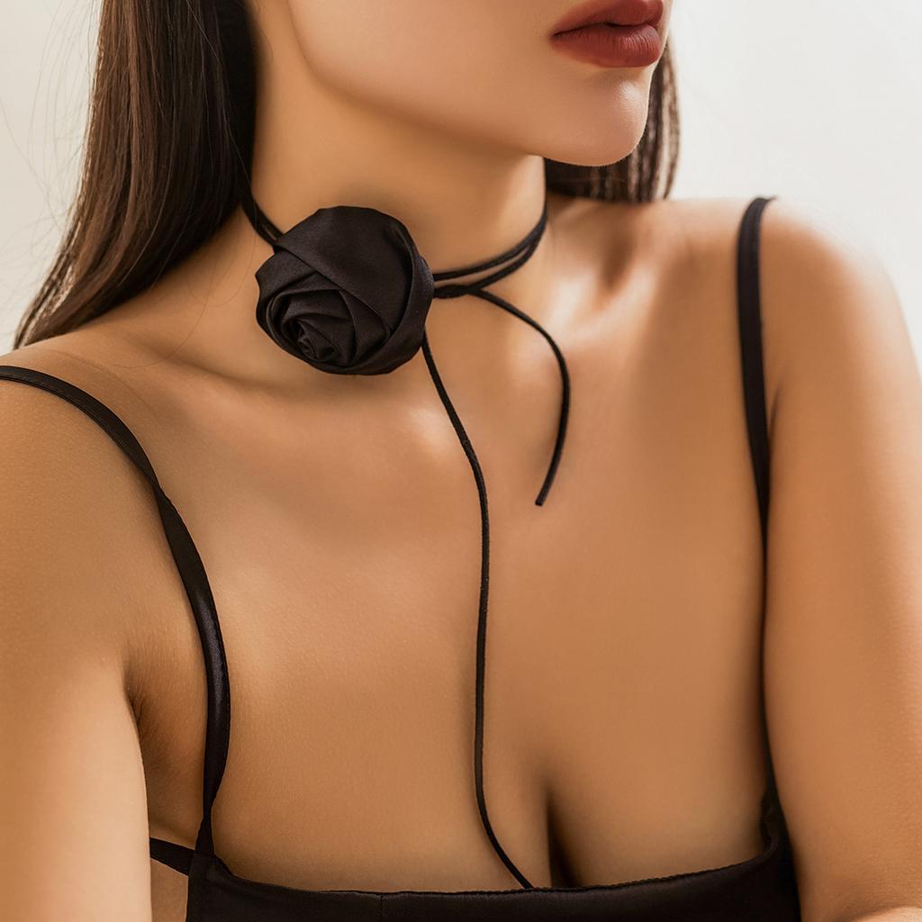 Salircon Gothic Satin Big Rose Flower Clavicle Necklace Fashion Korean Velvet Adjustable Rope Chain Choker Women Neck Jewelry