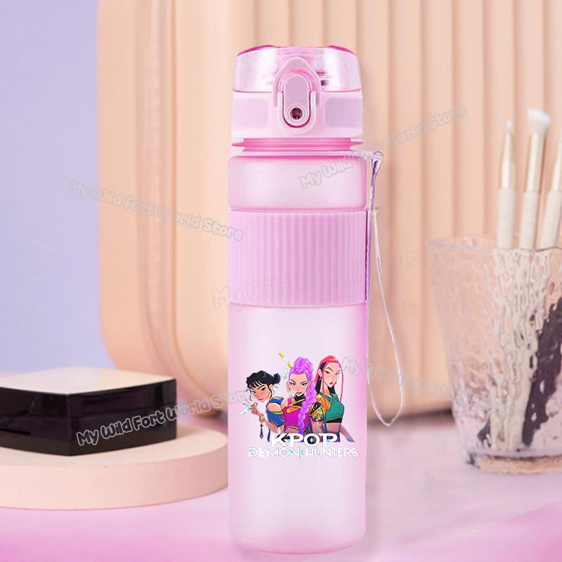 550ml KPop Demon Hunters Kids Sports Water Bottle Rumi Mira Zoey Girl Straw Drink Cup Huntrix Cute Cartoon Bottle Birthday Durable Gift