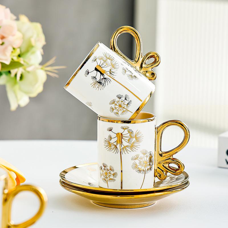 Nordyckie Złote Ceramiczne Filiżanki do Kawy z Spodkiem Vintage Kubek Biurowy Złocone Filiżanki do Popołudniowej Herbaty Zestaw Gospodarstwa Domowego Naczynia do Napojów