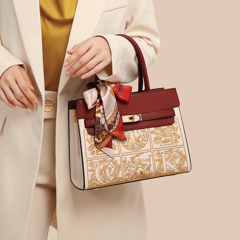 Small Embroidery Chinese Style Bag Female Bag Temperament Handbag Middle-aged Mother Bag
