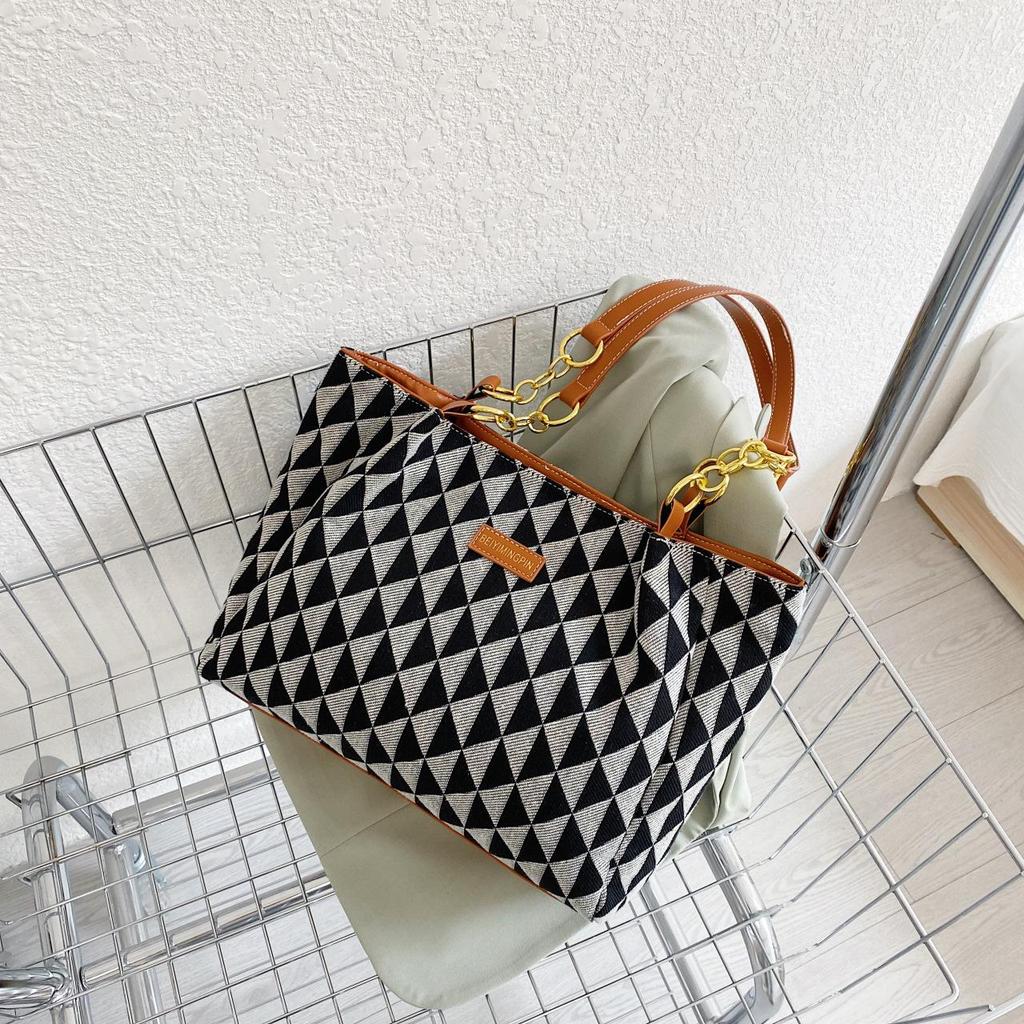 High-Capacity Retro Plaid Tote Bag - Casual European & American Style Handbag for Work & Commute