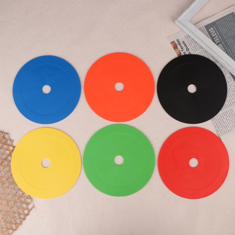 10 Stück Fußball Flache Hütchen Markierungsscheibe mit Löchern Fußball Basketball Sport Geschwindigkeit Beweglichkeit Trainingshilfen Markierungen