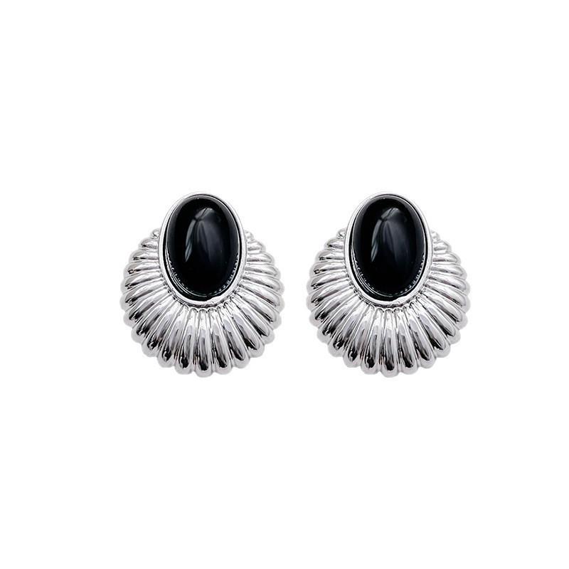 Trendy Black Stone Stud Earrings: Exquisite Retro Style with Elegant Craftsmanship for Women