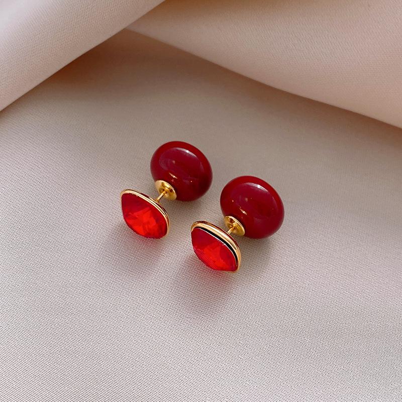 

Electroplated silver needle square with diamonds imitation shell pearl earrings French retro stud earrings women