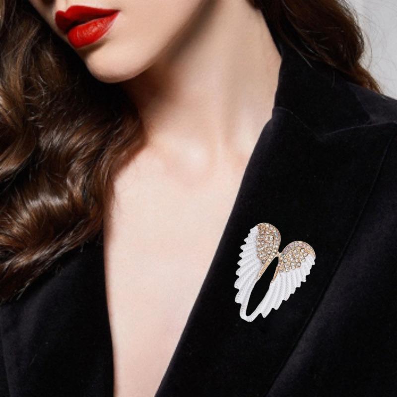 Sparkling Rhinestone Gradient Enamel Brooch Angel Wings Shape Exquisite Fashion Jewelry for Women Daily School Outfit Decor