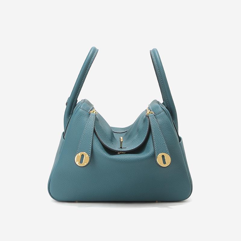

First layer cowhide LD armpit bag leather lindy pillow shoulder bag women s commuter versatile fashion messenger bag 19x10x14cm джинсовий синього кольору