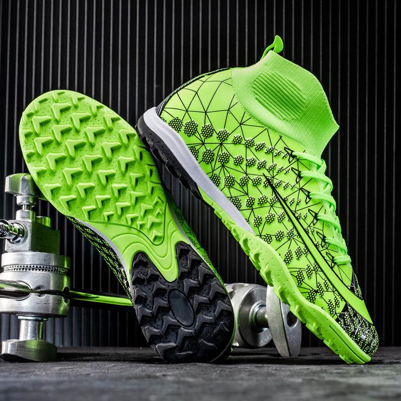 Soccer Boots Men'S High Top Teen Spikes and Broken Nails Training Sneakers