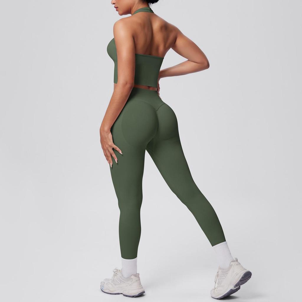 Seamless Halter Neck Yoga & Fitness Two-Piece Set for Women