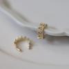 1Pair Punk Light Luxury Crown Ear Cuff Non-Piercing Crown Earrings For Women Girls Exquisite Versatile Earrings Birthday Gifts