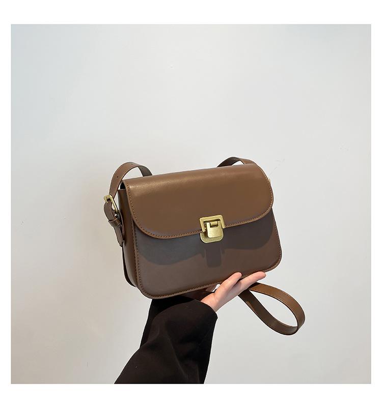 

Воздушная откидная повседневная новая мода простая ретро женская на плечо через плечо маленькая квадратная сумка темно-коричневого