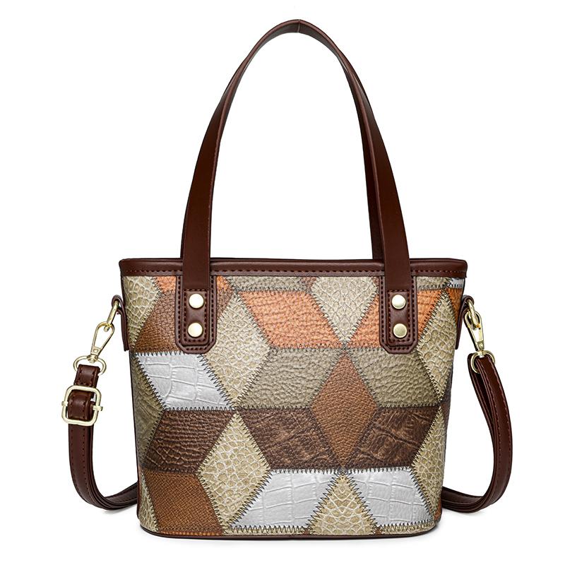 

Винтажная высококачественная сумка через плечо из искусственной кожи с нашивками, модная сумка для отдыха и творчества, студенческая сумка большой емкости для поездок на работу и учебы, женская сумка-тоут коричневый