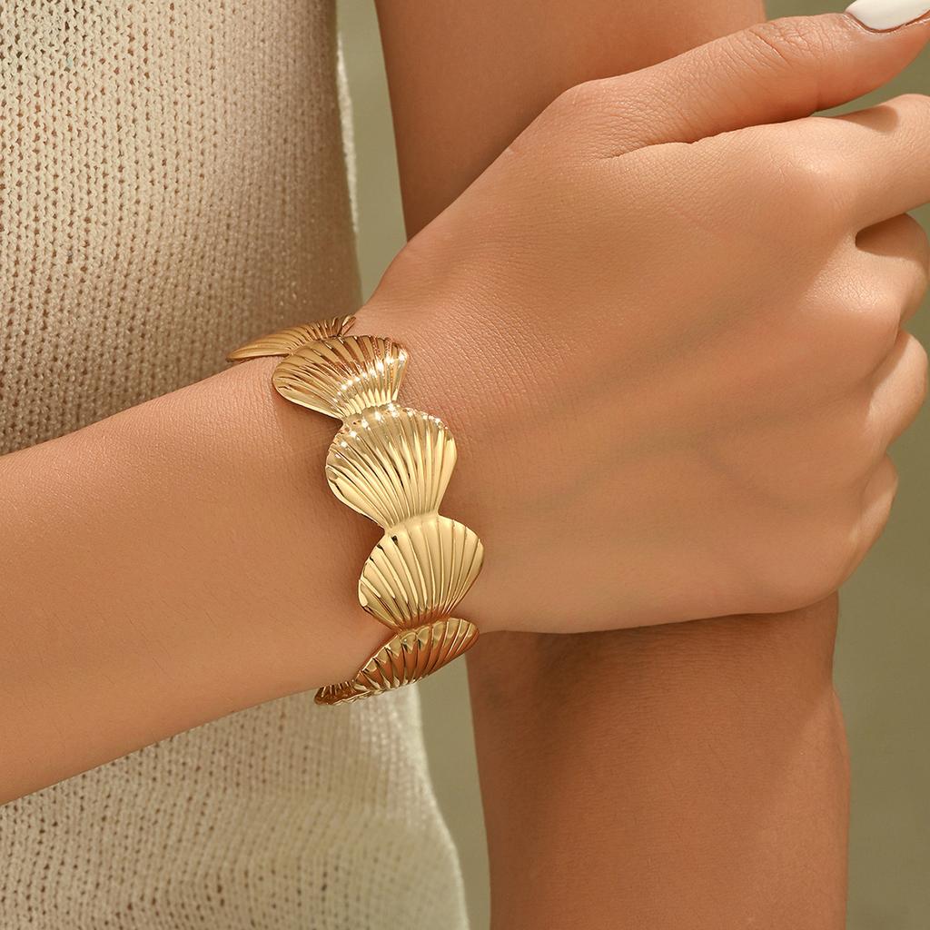 Geometric opening bracelet European and American jewelry summer ocean elements beach vacation wind starfish ring female
