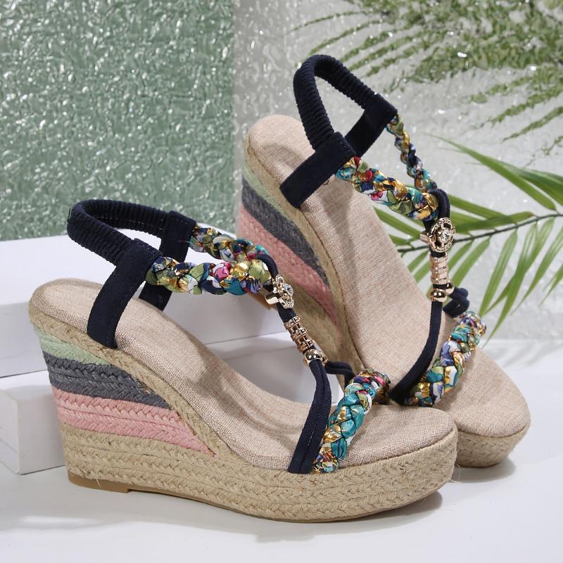 

Модные женские летние 2025 Новые эластичные туфли на высоком каблуке с пряжкой, сандалии на платформе, украшенные цветами, стиль, стройнящие, супервысокие 42 чёрный