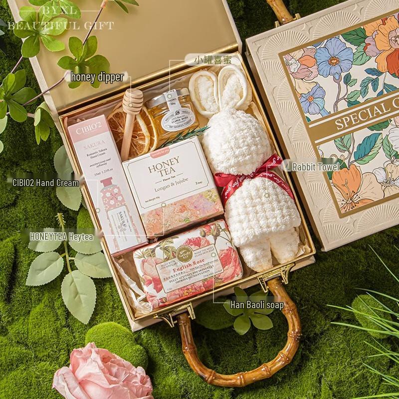 Mysterious Garden Women s Day Gift Set