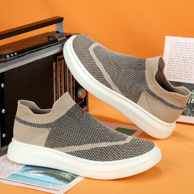 

24 new large-size fly-woven couple men s and women s casual sports shoes fashion trend one-pedal breathable coconut shoes 46