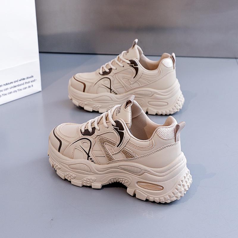 New autumn leather lightweight casual anti slip sports shoes with thick sole and height increasing dad shoes
