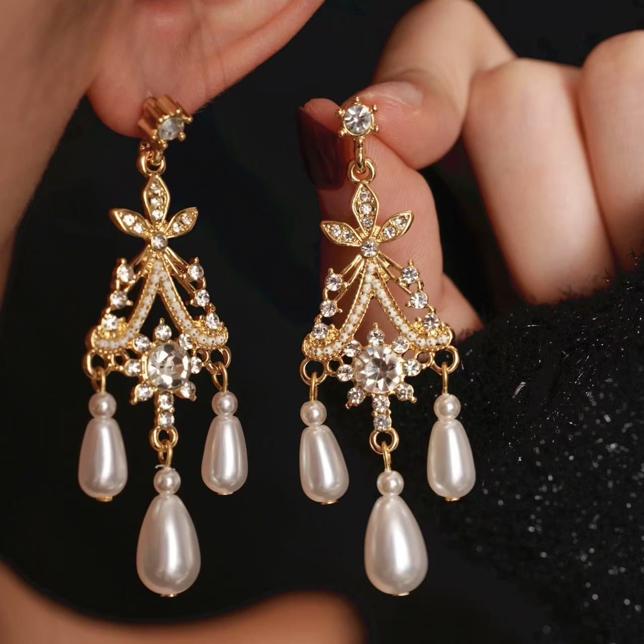 French Retro High-end Banquet Shines Niche Gorgeous Water Drop Pearl Earrings Earclips Temperament Earrings clips