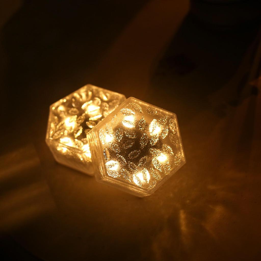 Waterproof Solar Outdoor Villa Courtyard Lamp: Ice Brick Design for Gardens and Balconies