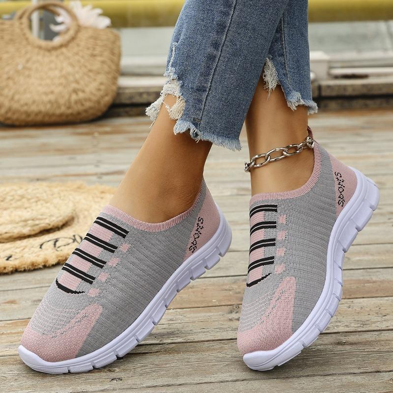 Women's Spring Breathable Knit Slip-On Lightweight Casual Shoes, Comfortable Fashionable Footwear, Available In Large Sizes.