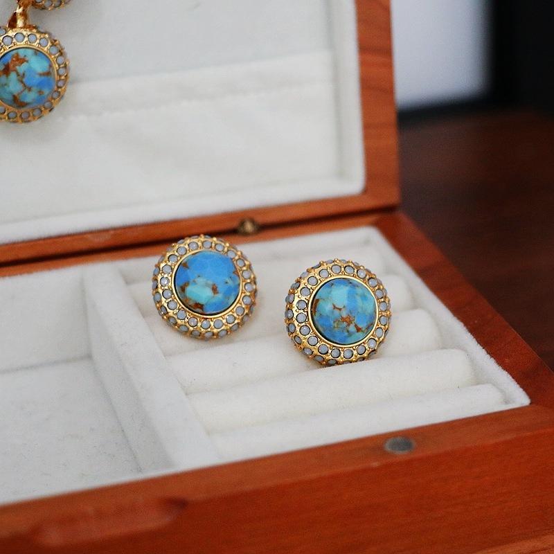 

vintage 1990s return model medieval replica colored gemstone stud earrings