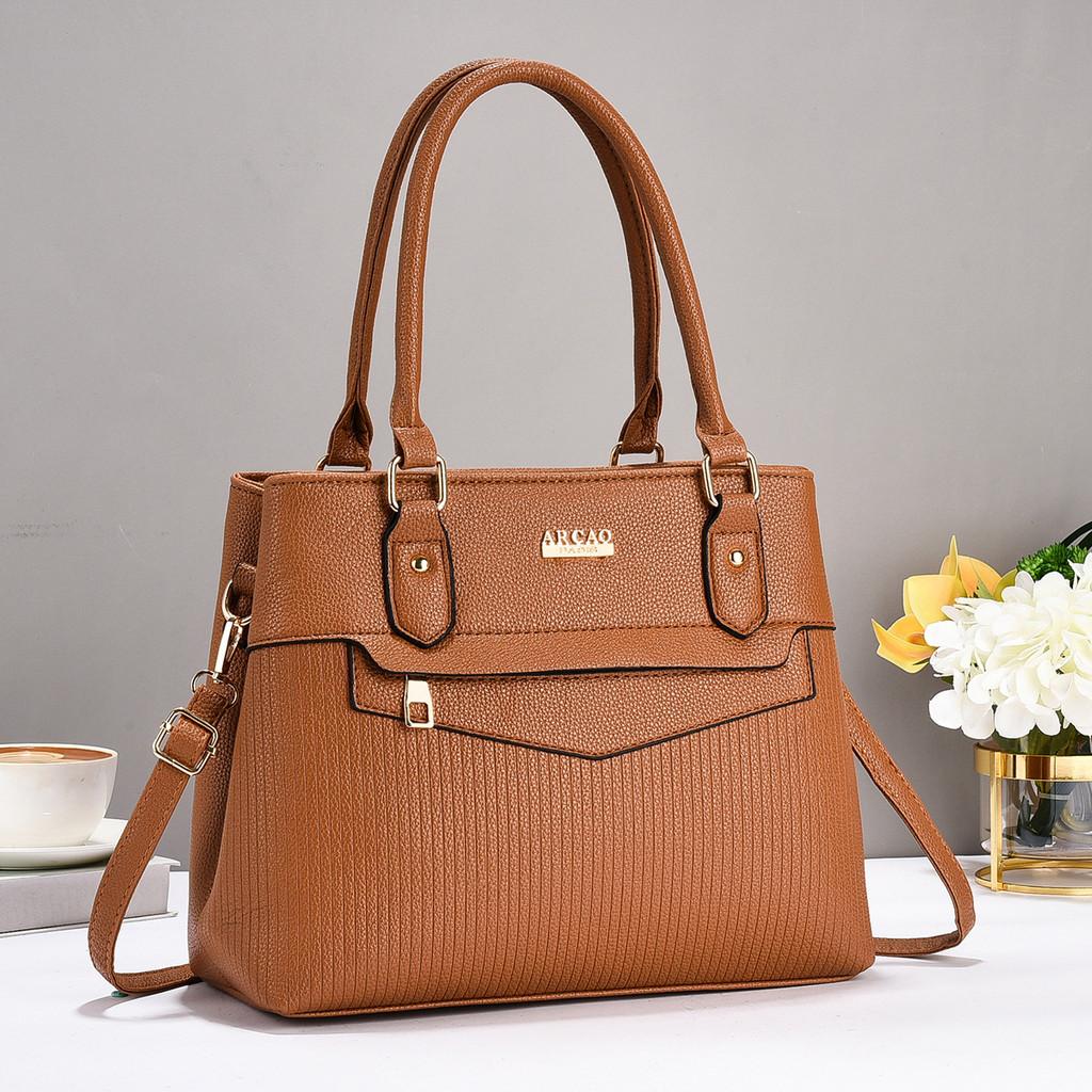 Elegant Black Pu Tote Bag For Women With Stylish Design And Interior Spacious