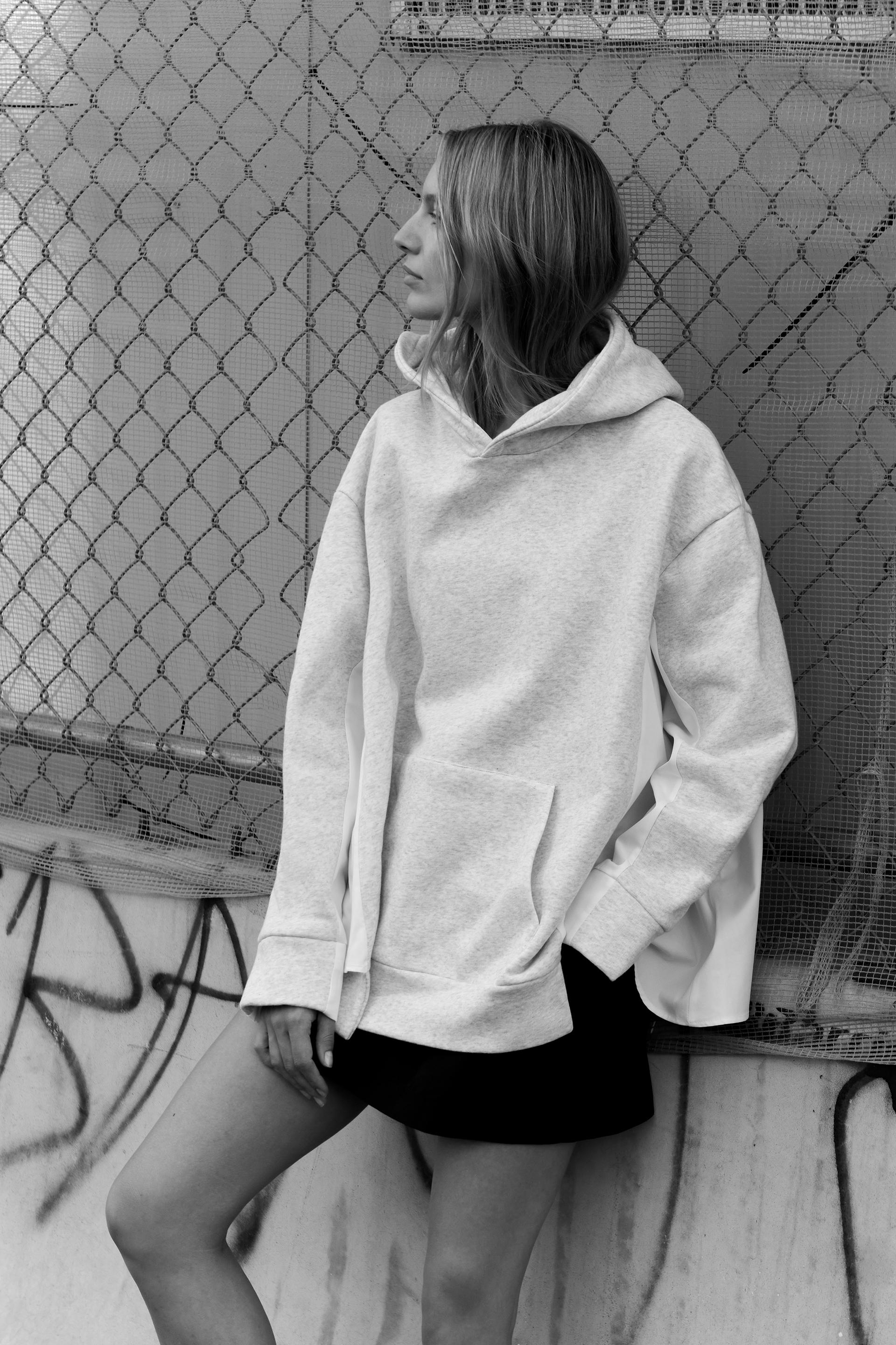 

КОНТРАСТНАЯ ХУДИ