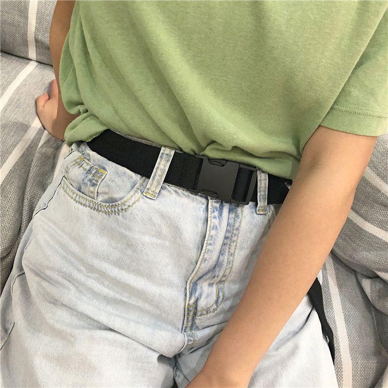 

Холщовый ремень унискекс с пластиковой пряжкой. Расцветки в ассортименте