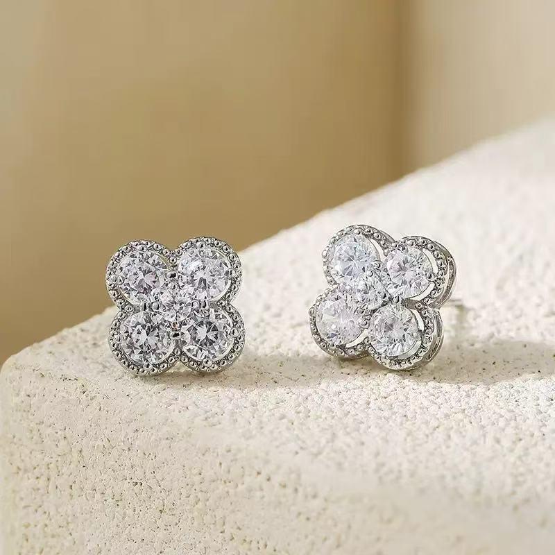 Korean Minimalist Four-Leaf Clover Diamond Heart Bow Clavicle Necklace