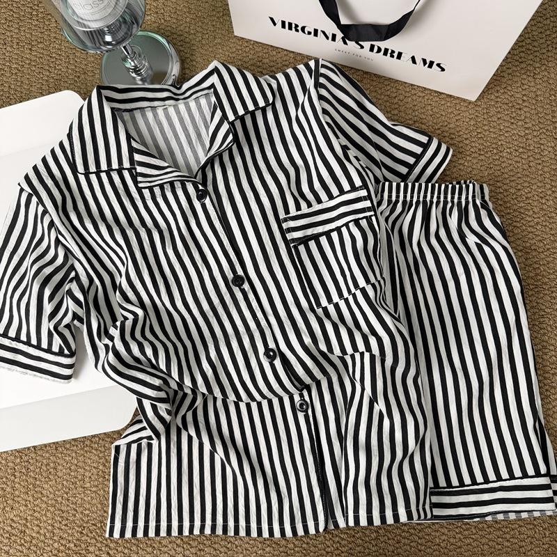 

Korean simple contrasting striped pajamas women s new summer loose lazy short-sleeved shorts loungewear two-piece set XXL