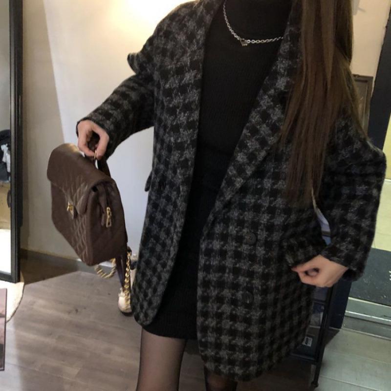 Women's Mid-length Wool Plaid Coat: Loose, Padded, Warm for Spring/Autumn