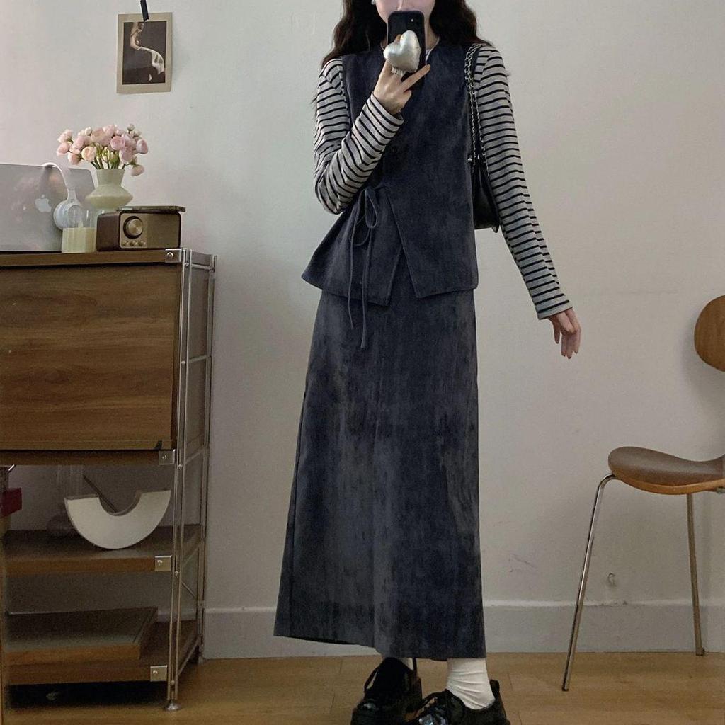 Plus Size Autumn Retro Vest and Slimming Skirt Three-Piece Set for Women