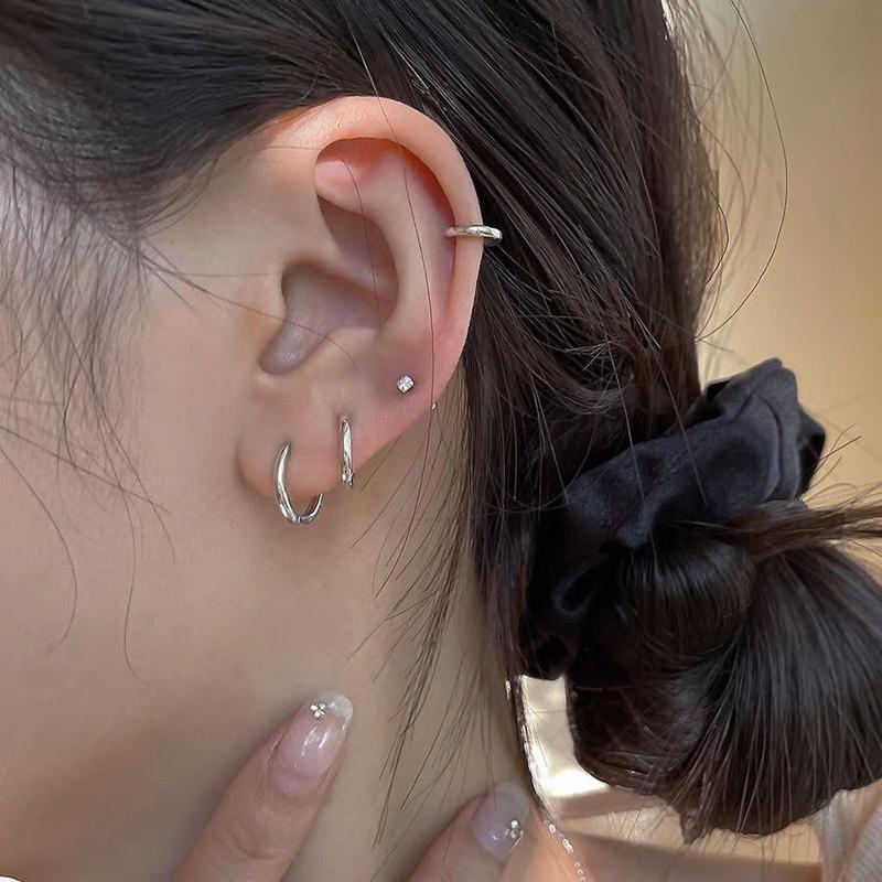 Titanstahl 2/2,5 mm Rohrdicke Mehrere Größen Runde Creolen für Herren Klassischer Schmuck für Accessoires