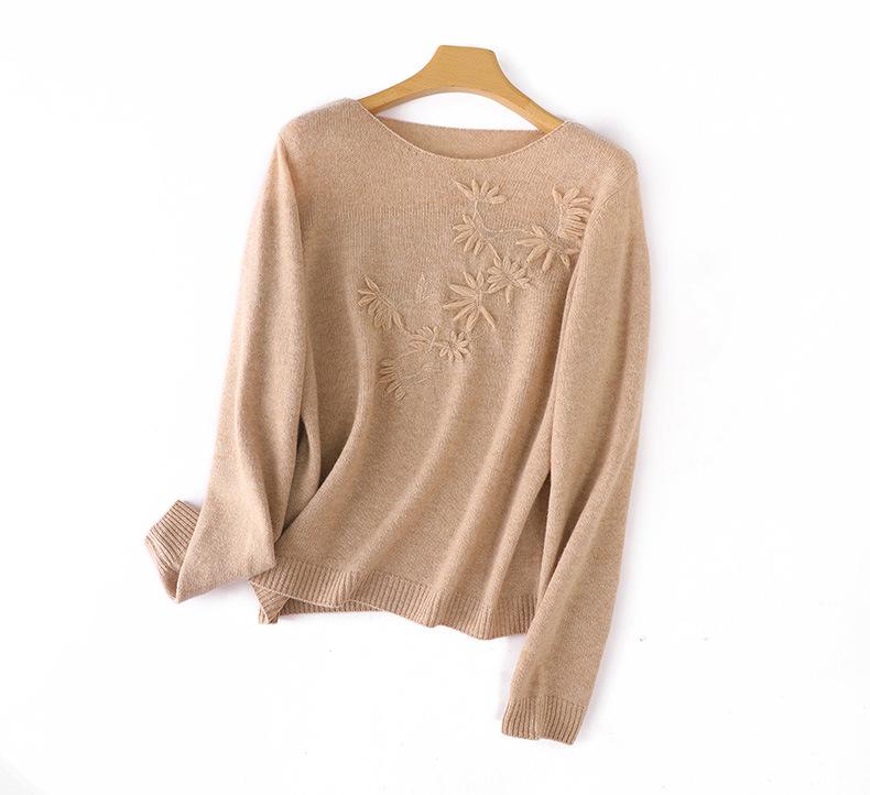 2026 Autumn/Winter Pure Wool Hand-Embroidered Women's Loose Sweater with Round Neck and Long Sleeves