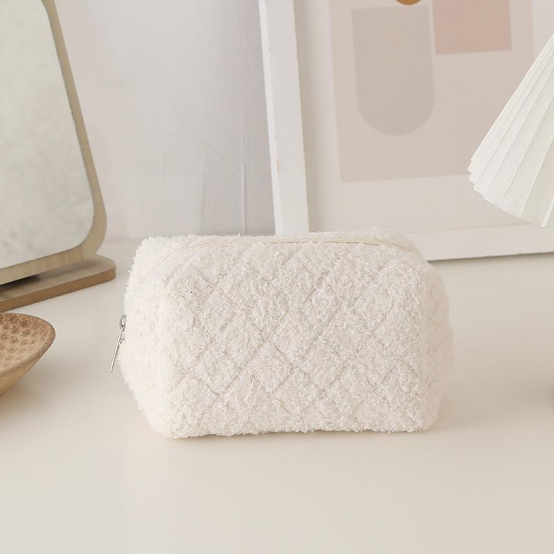 1 Pc Girl Soft Travel Cosmetic Bag Organizer Case Cute Lady Make Up Case Necessaries Solid Color Plush Makeup Bag For Women