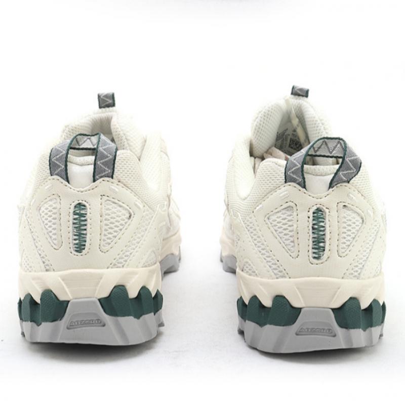 New Balance 610 White