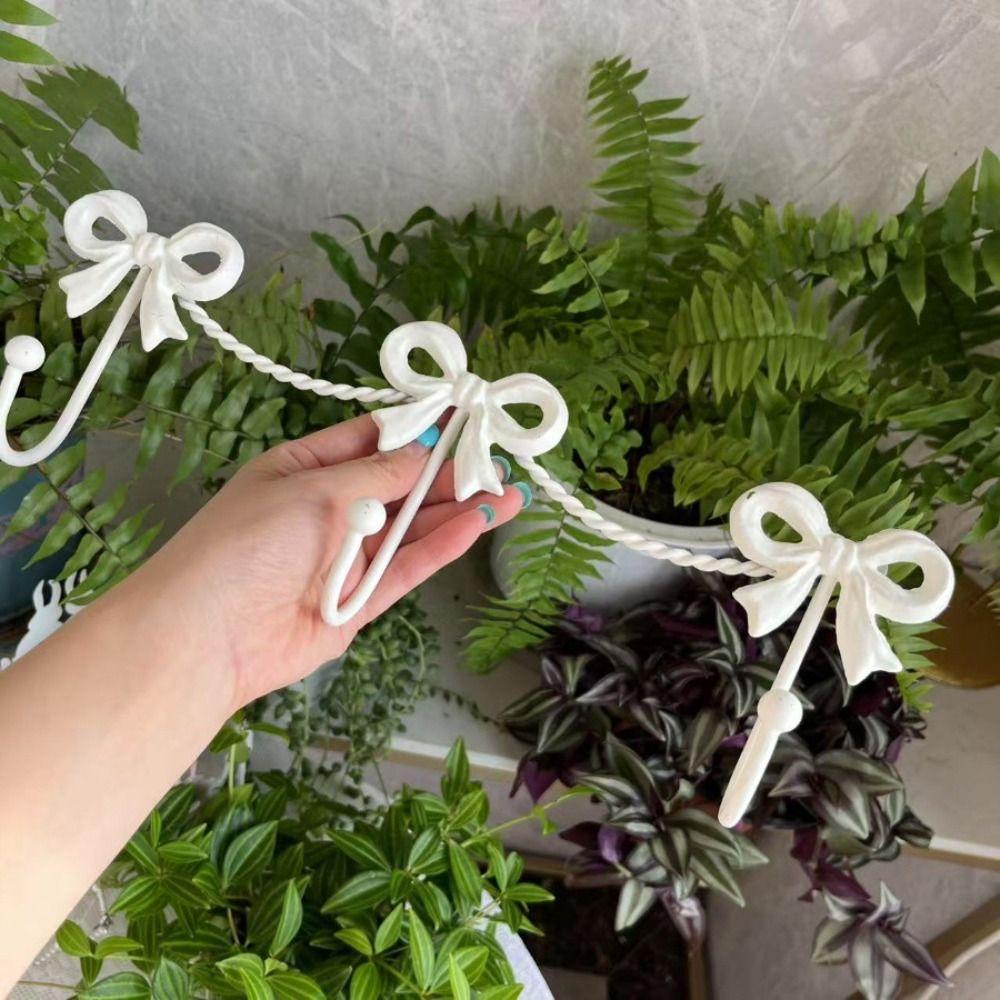 Iron Material Decorative Hangers Sturdy Metal Wall Hook Modern Minimalist Hooks  Bathroom