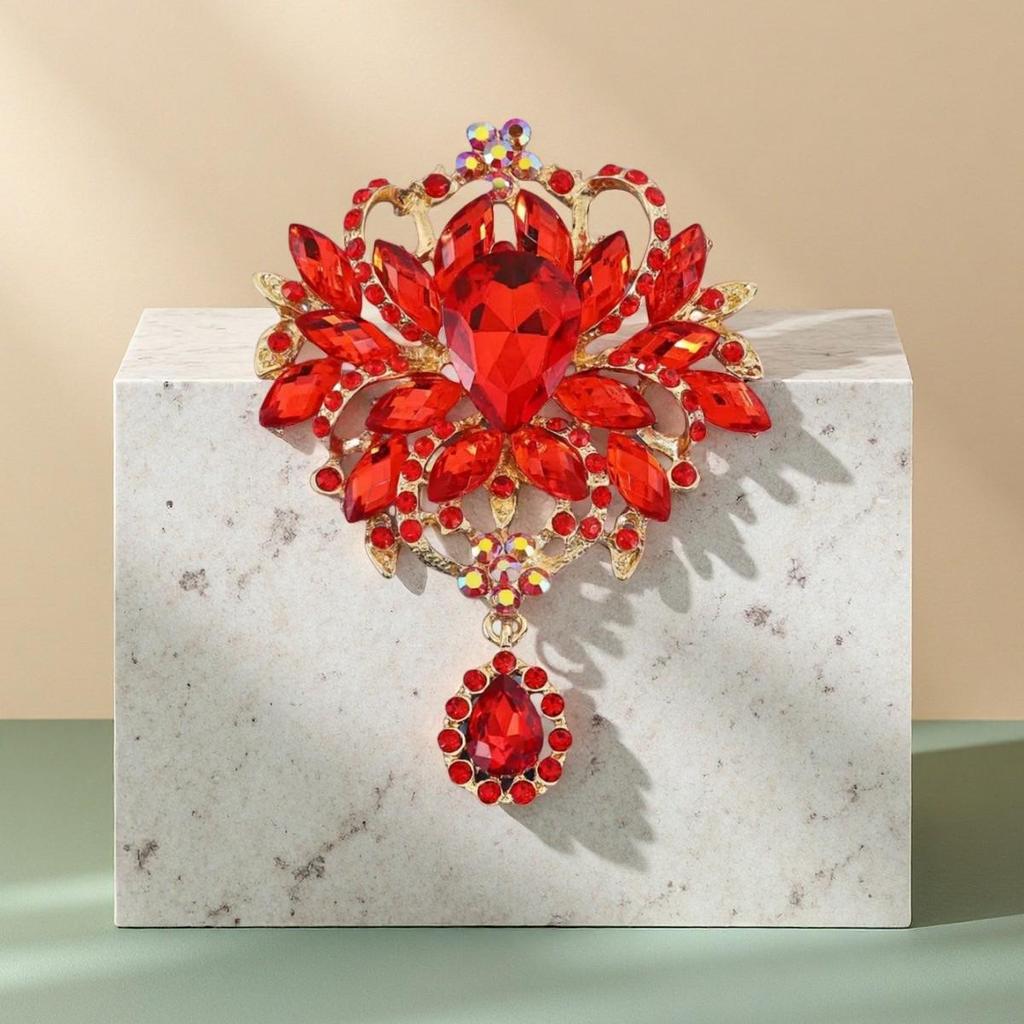 European & American Retro Crystal Brooch: High-End Court Style Pin Fashion Accessories.