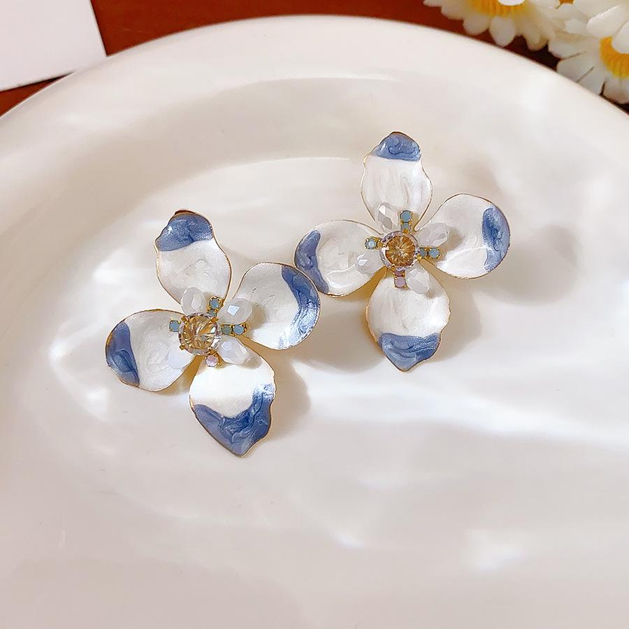 Mori Style Silver Needle Floral Glass Grape Tassel Earrings – Elegant High-End Design